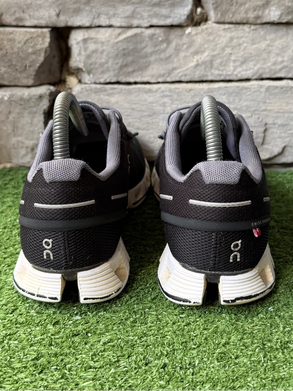 On Cloud 5 Black Lace Up Women’s Sneakers - Picture 5 of 11